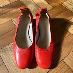 Everlane pump heel in red